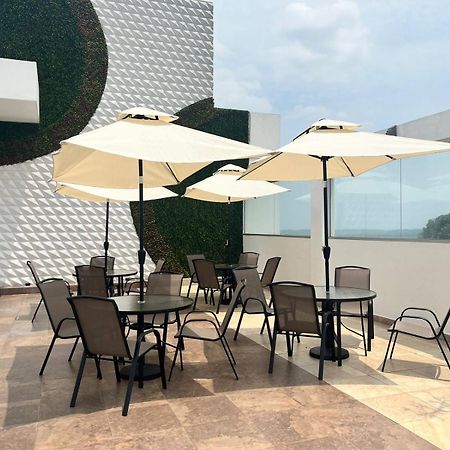 Puerto Santa Ana Suites جواياكيل المظهر الخارجي الصورة