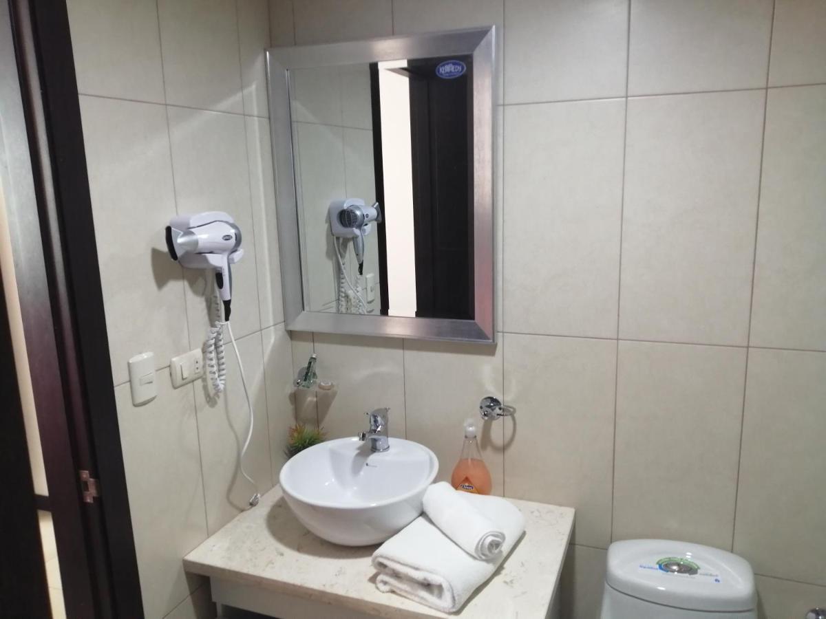 Puerto Santa Ana Suites جواياكيل المظهر الخارجي الصورة