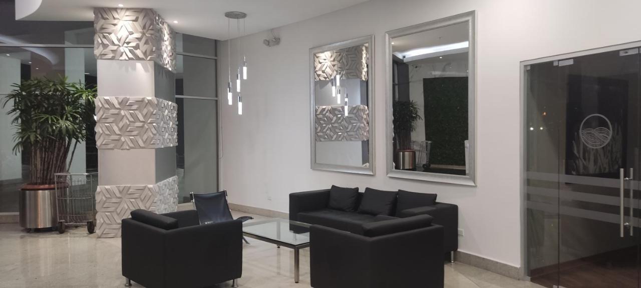 Puerto Santa Ana Suites جواياكيل المظهر الخارجي الصورة