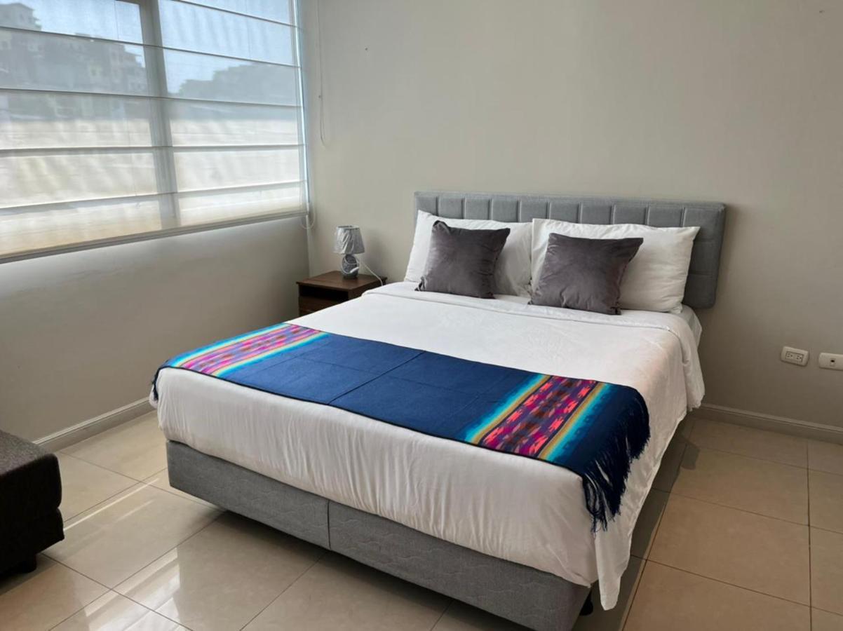 Puerto Santa Ana Suites جواياكيل المظهر الخارجي الصورة