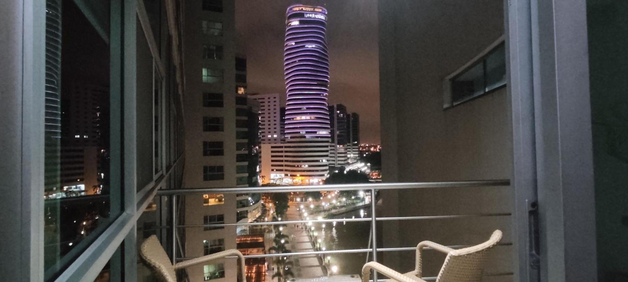 Puerto Santa Ana Suites جواياكيل المظهر الخارجي الصورة