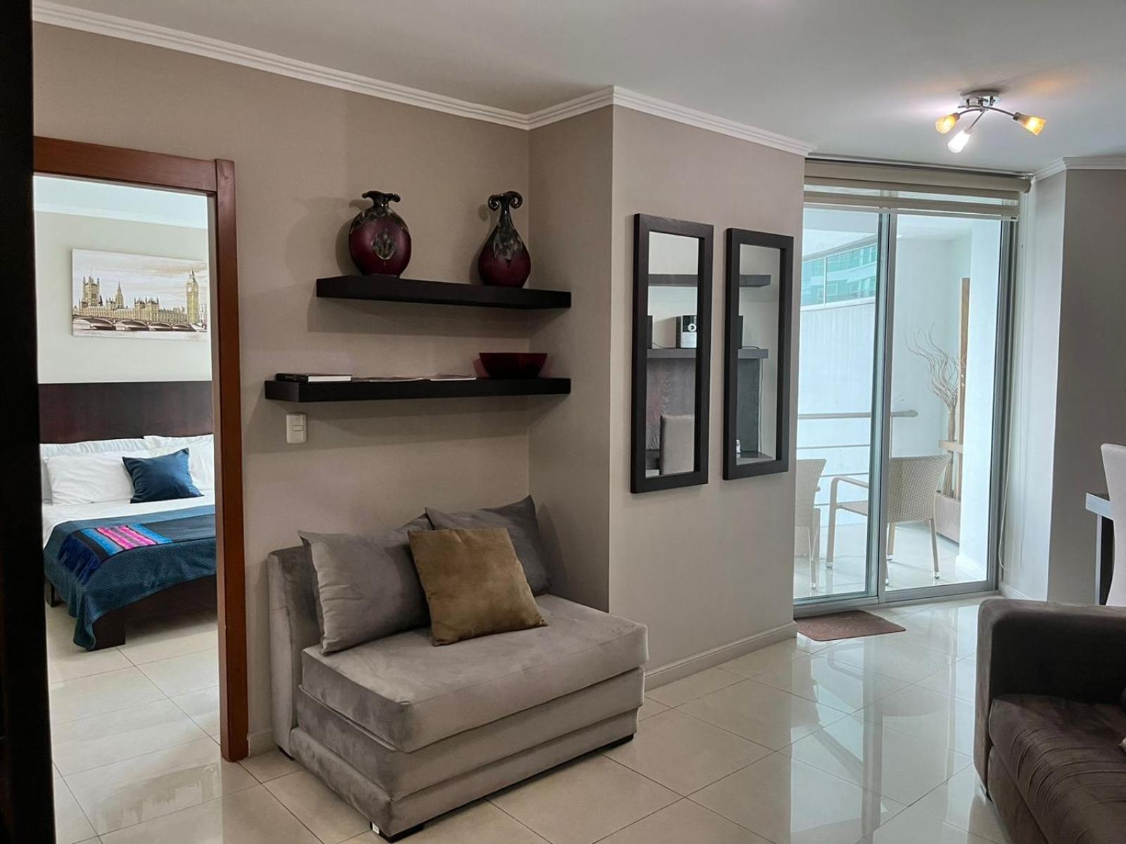 Puerto Santa Ana Suites جواياكيل المظهر الخارجي الصورة