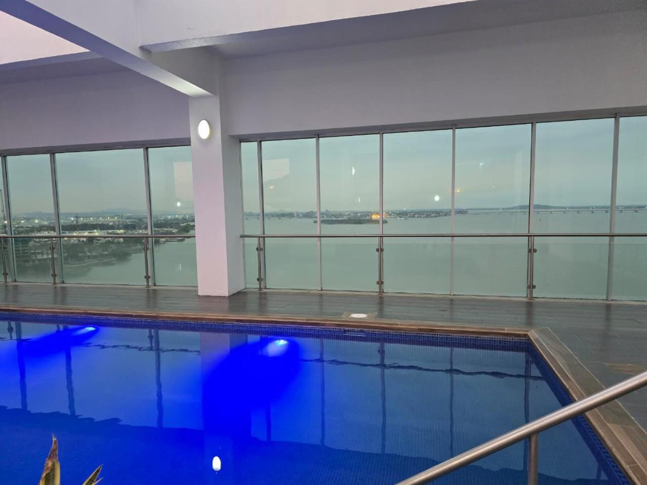 Puerto Santa Ana Suites جواياكيل المظهر الخارجي الصورة