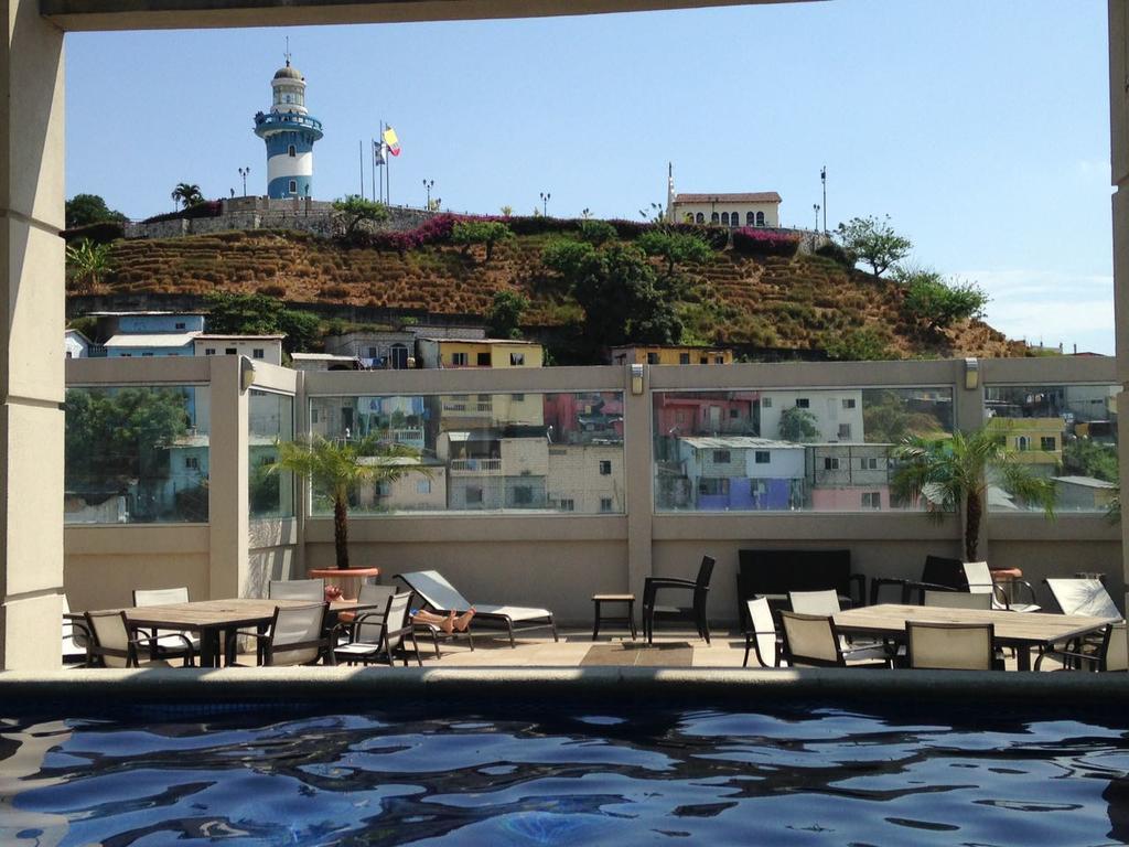 Puerto Santa Ana Suites جواياكيل المظهر الخارجي الصورة