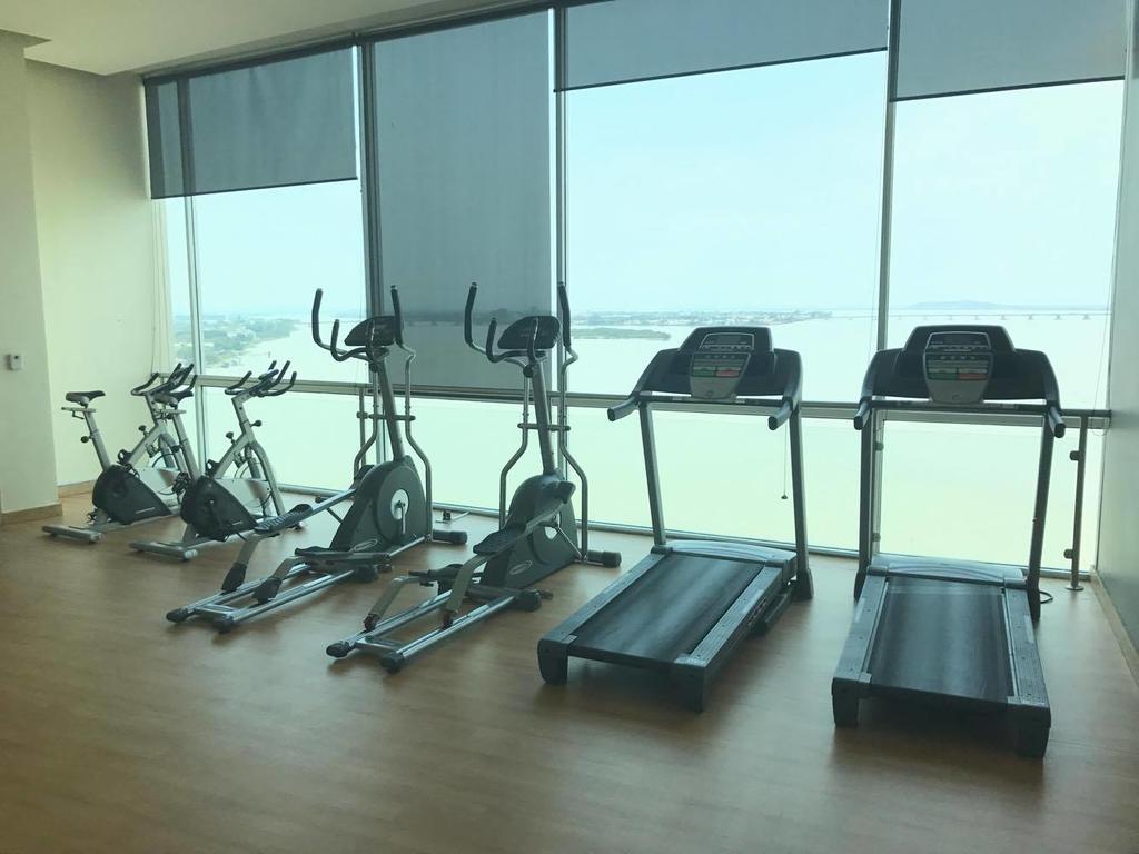 Puerto Santa Ana Suites جواياكيل المظهر الخارجي الصورة
