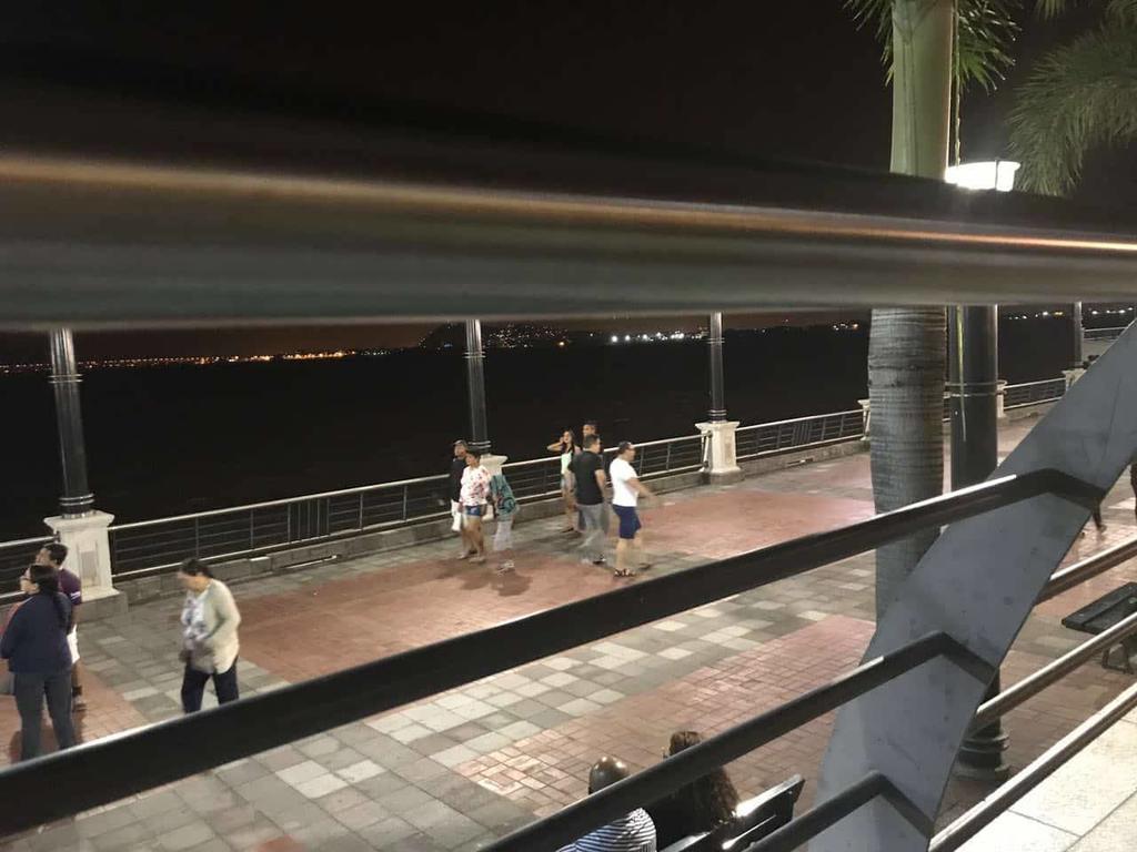 Puerto Santa Ana Suites جواياكيل المظهر الخارجي الصورة